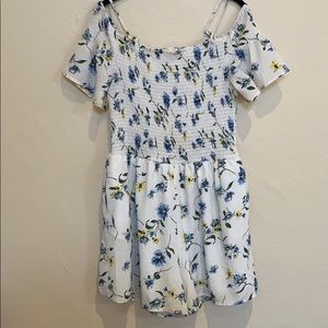 White floral romper with pockets